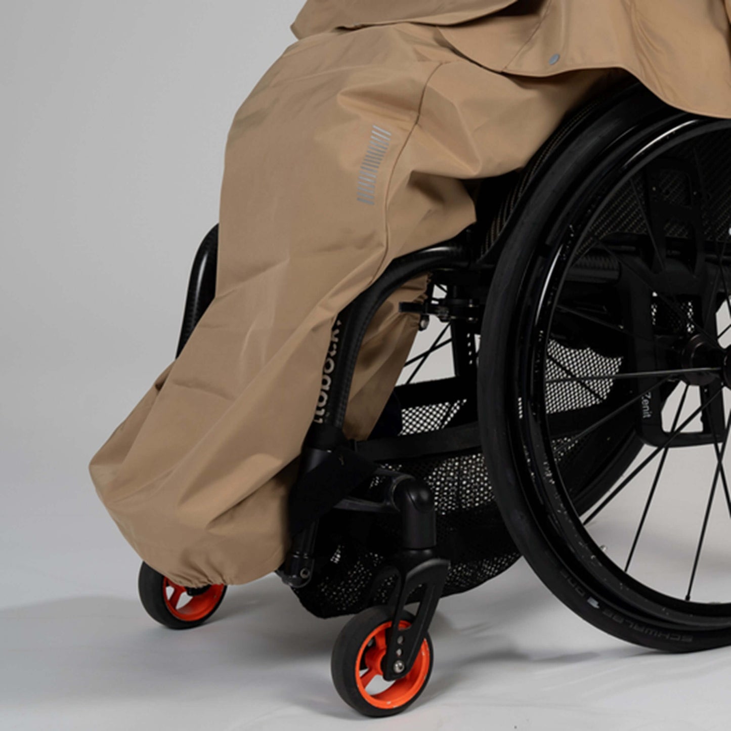 多機能レインウェア 上下SET グリーン|車いす対応・晴雨兼用・上下分離の快適設計