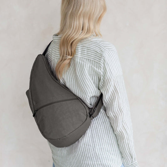 ヘルシーバックバッグ S テクスチャードナイロン セサミ 着用イメージ