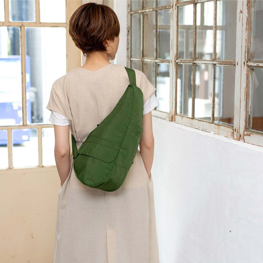 ヘルシーバックバッグ S テクスチャードナイロン エバーグリーン 着用イメージ