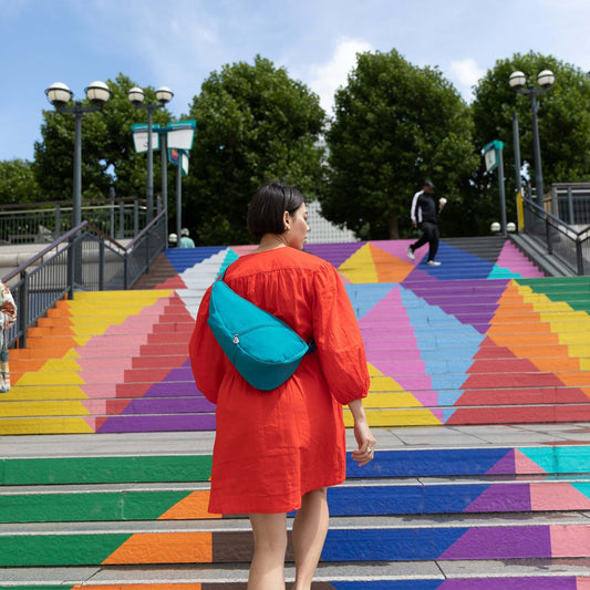 ヘルシーバックバッグ S テクスチャードナイロン カプリブルー 着用イメージ