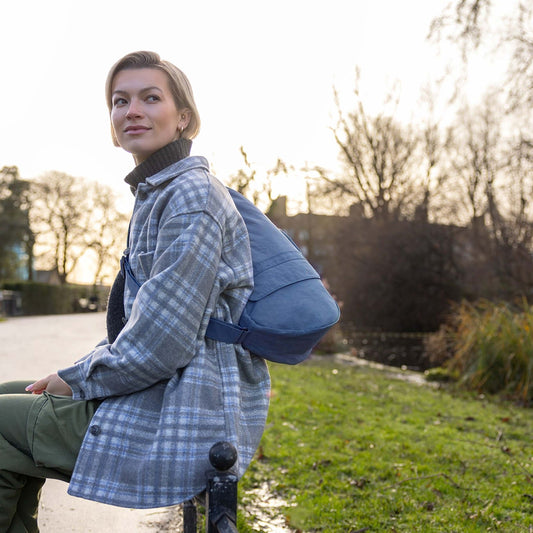 ヘルシーバックバッグ S テクスチャードナイロン ヴィンテージインディゴ 着用イメージ