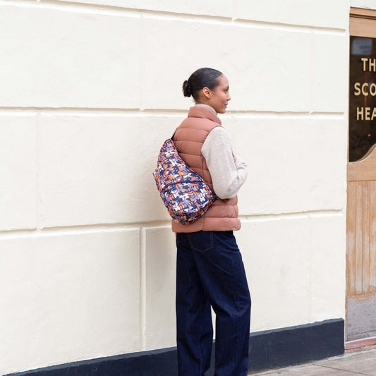 ヘルシーバックバッグ S プリント ハーフムーン 着用イメージ