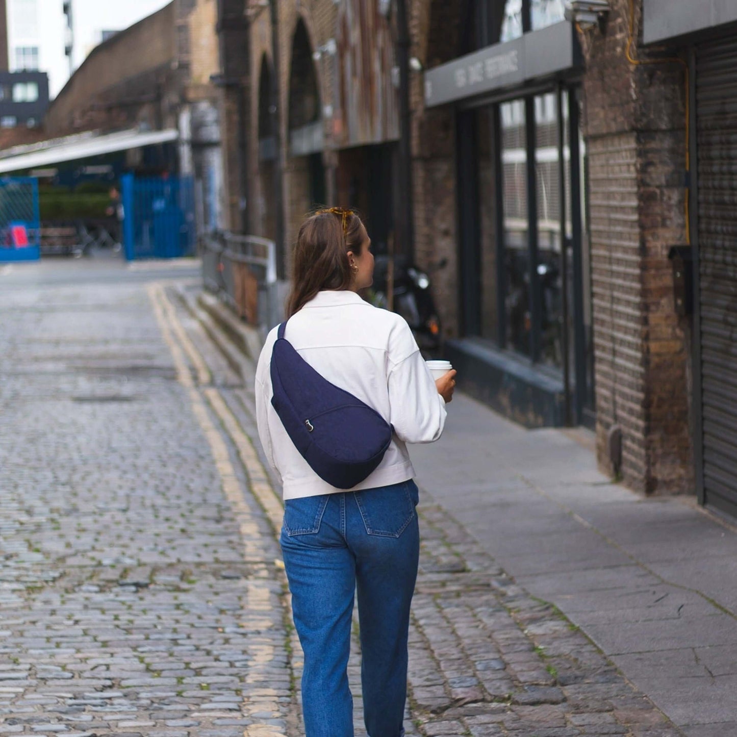 ヘルシーバックバッグ S テクスチャードナイロン ブルーナイト 着用イメージ